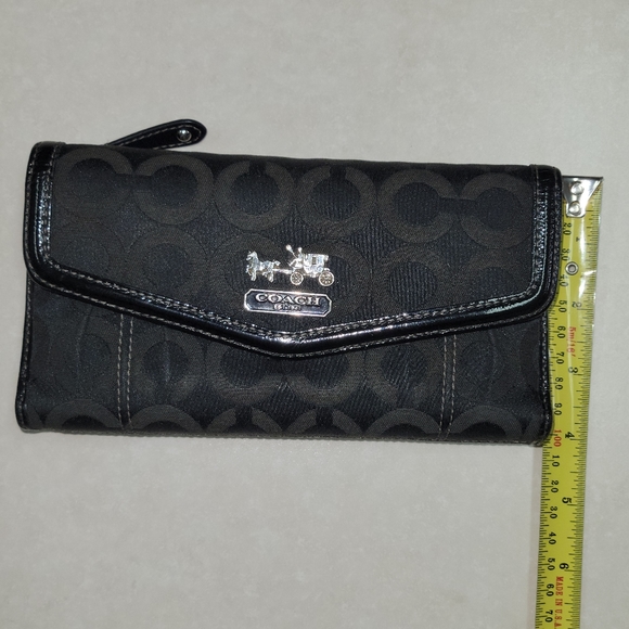 Authentic Coach Long Wallet Black Purple - Classic Design, Well-Maintained - Picture 12 of 13